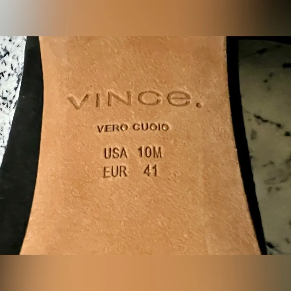 New VINCE ‎ Kimmy Pull On Heeled Bootie Black Suede - Size 10/ 41